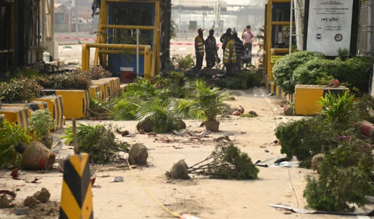 ত্রিমুখী সংঘর্ষে রণক্ষেত্র যাত্রাবাড়ী